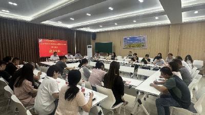 家校携手共治 筑牢校园食品安全防线 官备塘中学成立膳食监督家长委员会并举办食堂开放日