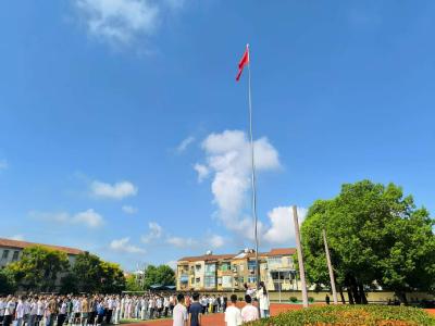 “法治+健康”  共筑安全新学期