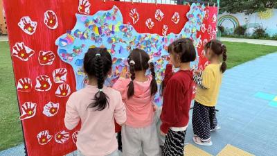 湾潭乡幼儿园：月圆迎中秋 童心迎国庆