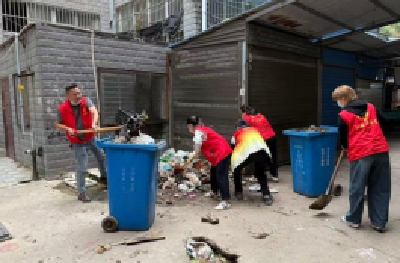 清垃圾消杀并举 山后湾社区筑牢健康家园防线