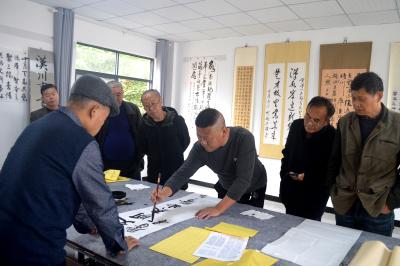 分水镇：翰墨飘香颂重阳