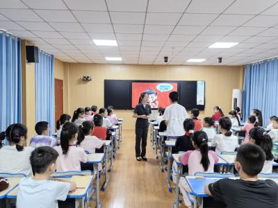 从“星光课堂”到“莲荷守望”