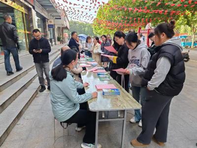 社保宣传进社区 惠民服务解民忧