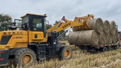 脉旺镇桃花村秸秆回收变废为宝