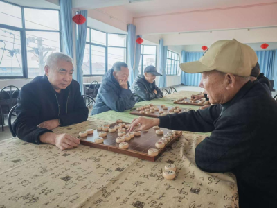 湾潭乡：金秋送爽庆重阳 楚河汉界叙深情