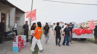 【视频】爱心企业踊跃捐 助力汉川防秋汛
