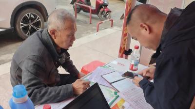 医保办理更省心！汉川联通打造“家门口的缴费服务站”