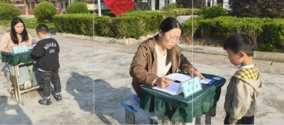 汉川市回龙中心小学举办一、二年级无纸化趣味测评活动