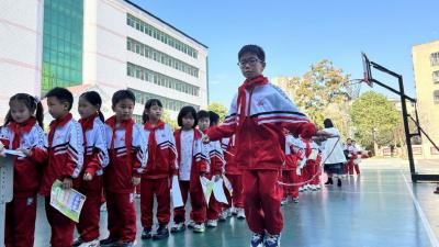 汉川市实验小学教联体开展一、二年级无纸笔测评