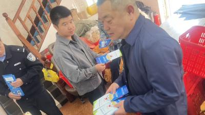 回龙镇：筑牢辖区安全防线 “六进”宣传忙不停