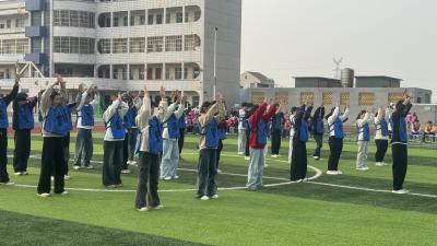 脉旺中学举行广播体操比赛