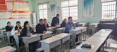 脉旺镇北街小学召开六年级教学质量提升专题会议