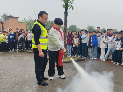 华严：校园安全，永不打烊