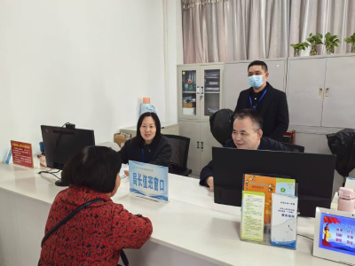 局长“走流程”走出实效 服务“升温度”温暖人心