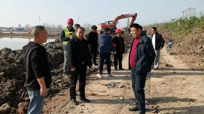 汉宜高速公路改扩建工程汉川西江段协调组深入西江乡红旗村实地复核