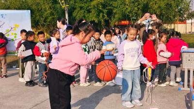 趣味闯关显身手 多元评价促成长——三汊中心小学校成功开展低年级期中无纸化测试活动
