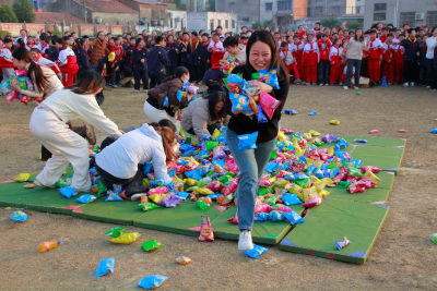 课间一小时，这里的孩子好嗨哟