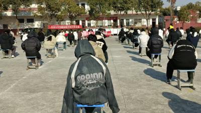 里潭乡：平安宣讲进校园 法治禁毒护成长