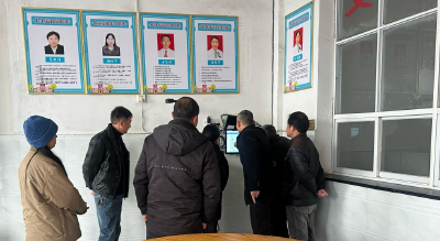 垌塚镇“两代表一委员”零距离监督“校园餐”