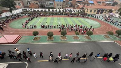 分水镇新农小学冬季长跑活动全面展开