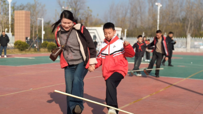 “警校家”亲子运动会搭起协同育人新桥梁