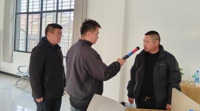 新堰镇纪委：突击检查村干部值班值守与饮酒情况 筑牢纪律防线 