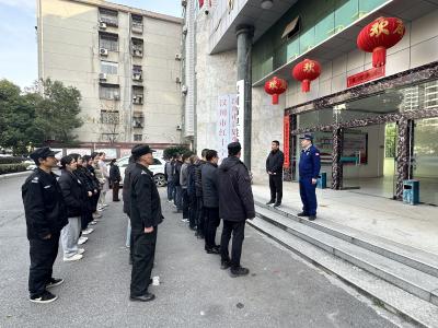 汉川市消防救援大队走进市卫健局开展消防培训演练活动