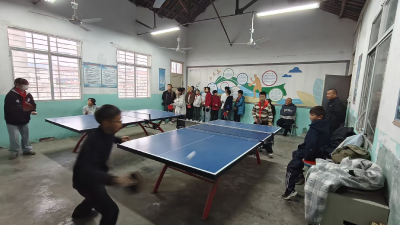 小球跃动少年志 两校热身“乒”出友谊火花