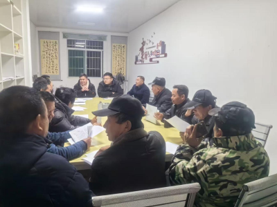 “三资”管理晒家底 村民监督零距离