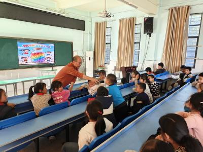 马鞍乡八一中心小学：开启“心”对话，共上“心”课程