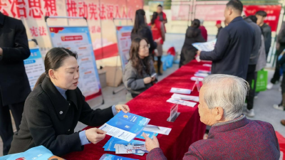 市司法局开展《人民调解法》宣传活动