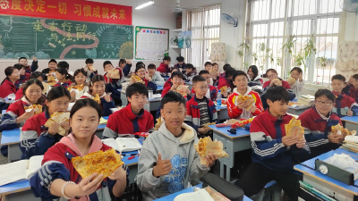 分水中学：这是我吃过最有意义的锅盔！