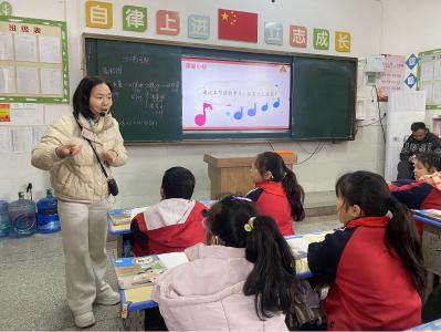汉正小学开展四年级数学《沏茶问题》新质课堂打磨课
