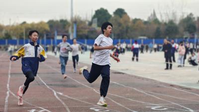 汉川市官备塘中学举行冬季运动会