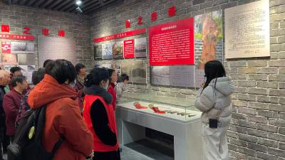 缅怀革命先烈 传承红色精神——汉川市残联组织残疾人家庭参观王平章纪念馆