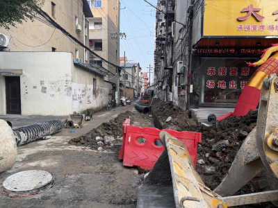 仙人位社区：管道改造解民忧 实事办到心坎上
