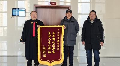 暖薪护民！汉川法院为8名农民工追回12万元欠薪