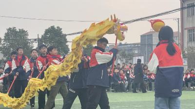 民俗童趣齐上阵 校园欢乐迎新年