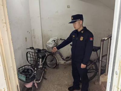 汉川市消防救援大队深入辖区老旧小区开展消防安全提示提醒暨隐患排查行动