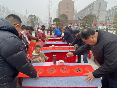 汉川经开区开展迎新春送春联活动