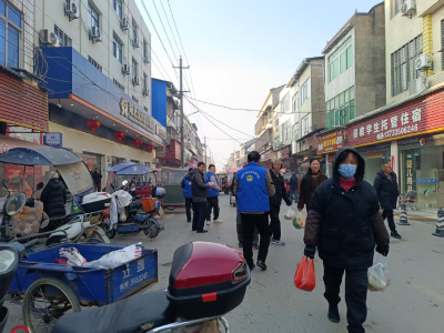 禁毒宣传进集市 平安护航迎新年