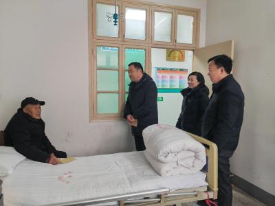 市血防医院开展晚期血吸虫病患者新春慰问活动