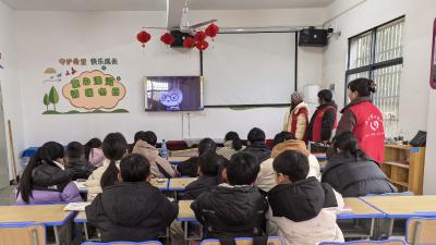 南河乡爱心托管班：冬日暖阳里的“知识加油站”