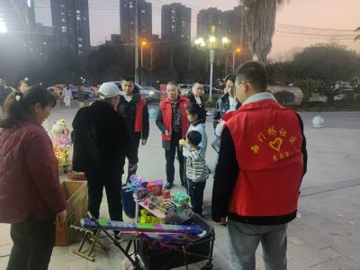 春节在岗践初心 禁鞭宣传护平安