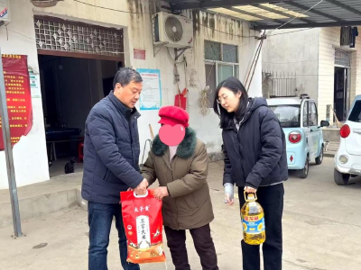情暖寒冬迎新春 结对帮扶聚民心
