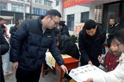 分水镇搭建平台，以墨香润童心