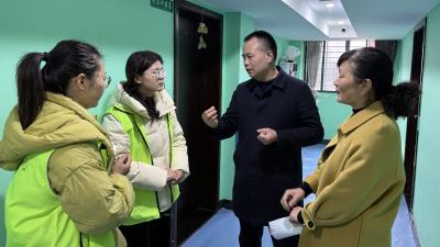 汉川市残联党组书记带队检查定点儿童康复机构安全生产工作