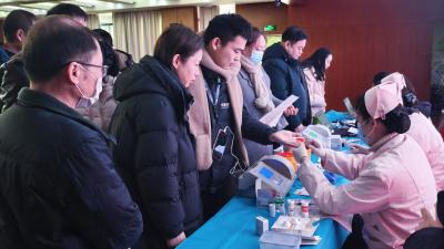 汉川市红十字会联合市卫健局开展“热血暖冬”活动