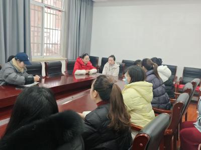 西门桥社区开展“三八”妇女节法治宣传 护航妇女合法权益