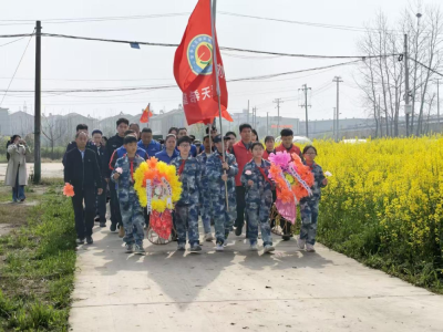刘家隔镇：清明祭扫襄北烈士陵园 传承红色薪火